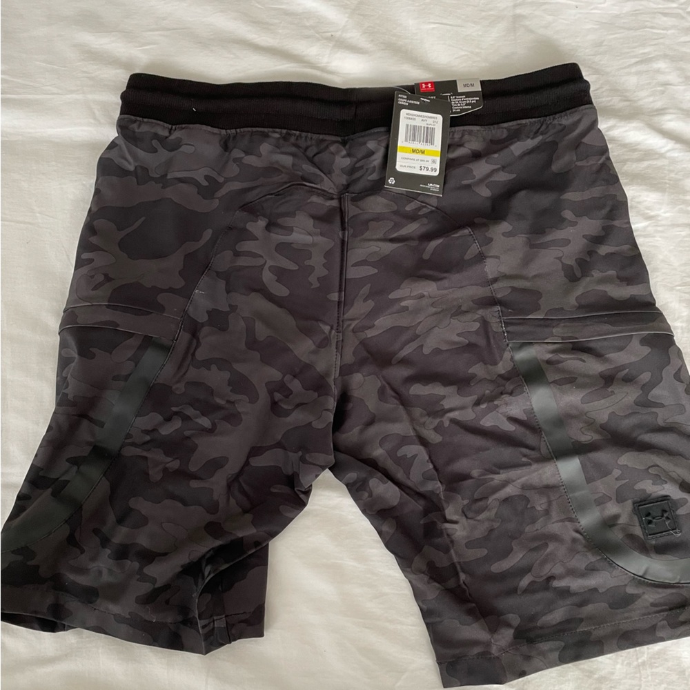 UA Sportstyle Elite Cargo Shorts - NWT